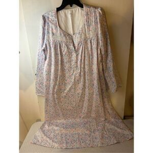 Aria pajamas lace gown snaps  Pastel flowers rn#17363